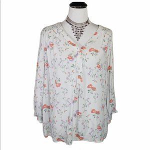 LUCY & LAUREL Womans Floral V Neck Top Size 1X **JUST REDUCED!**